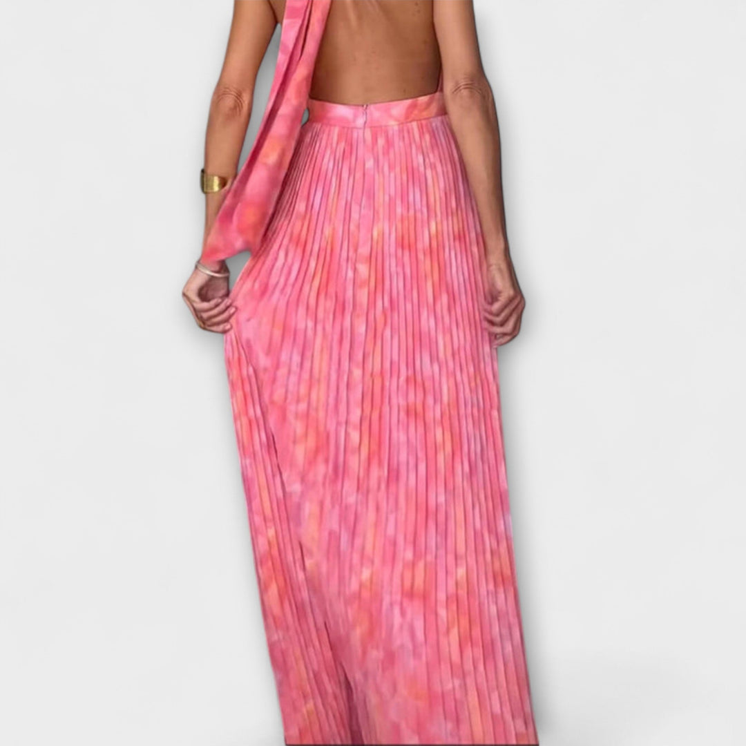 Seraphina - Chic Halter Neck V-Neck Pleated Maxi Dress
